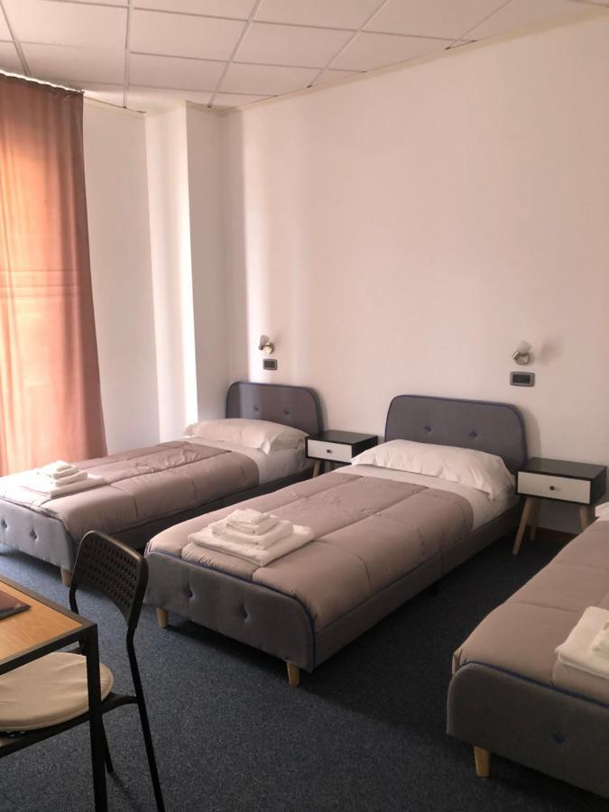 Cerreto dʼEsi Hotel Domus מראה חיצוני תמונה