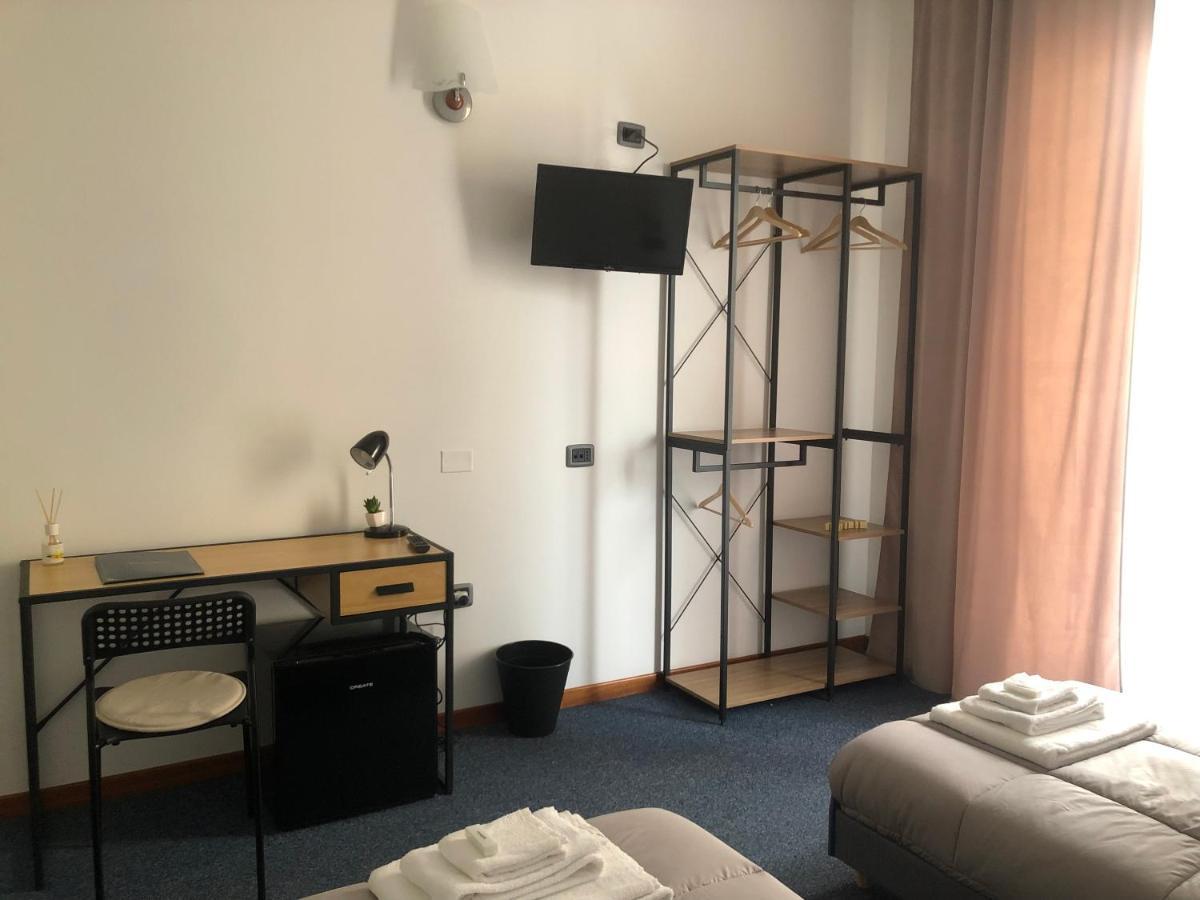 Cerreto dʼEsi Hotel Domus מראה חיצוני תמונה